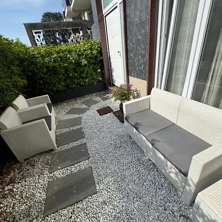 Le Bougainvillea 1 Daire Corbetta